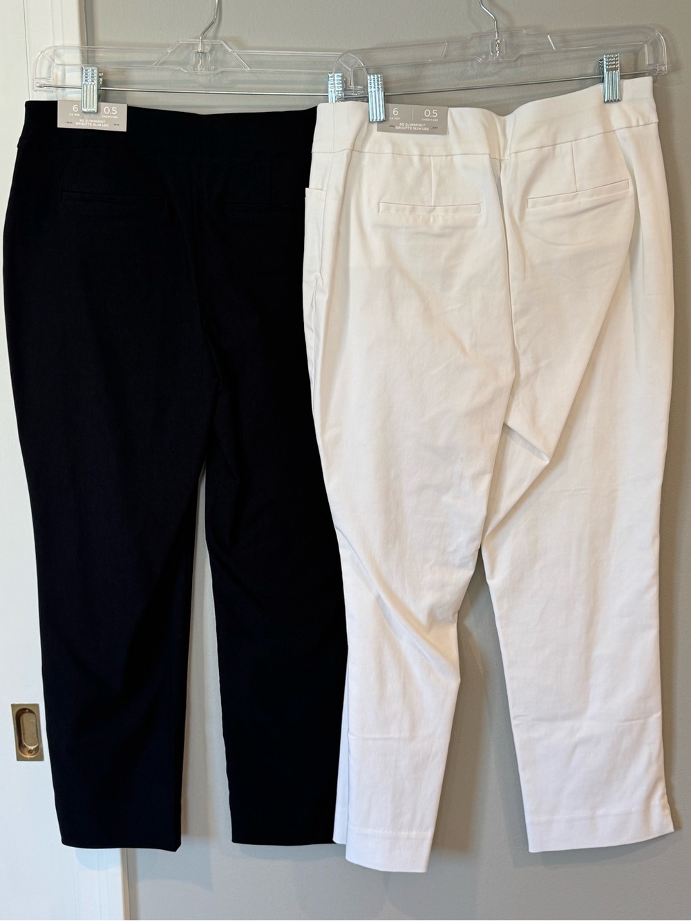 NEW Chicos So Slimming Brigitte Slim Leg Crop Pants Lot of 2 Womens 0.5